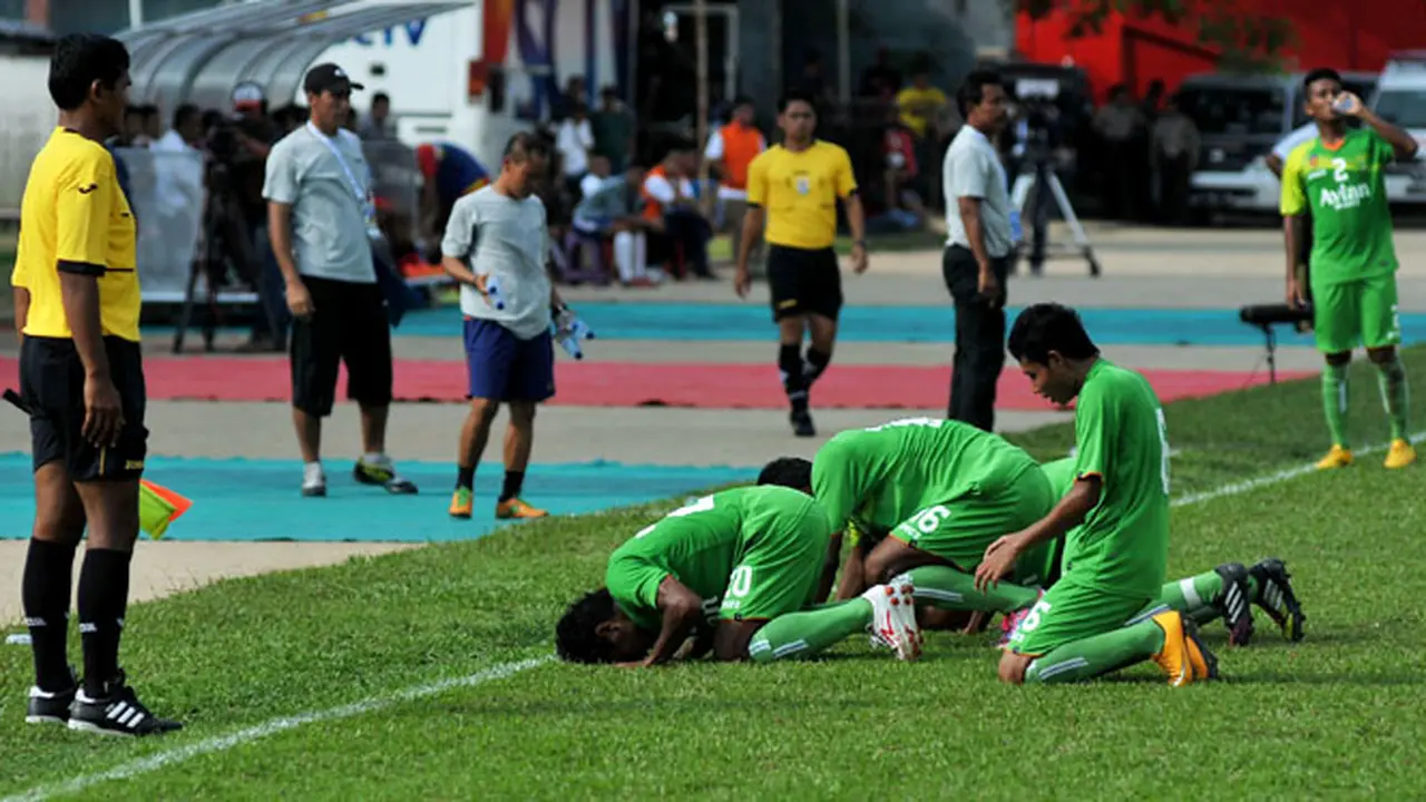 Laga Perdana SCM Cup 2015, Persebaya Taklukkan Semen Padang