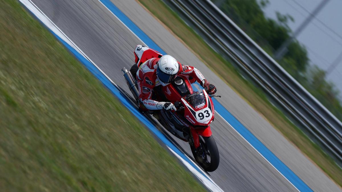 Tampil Kompetitif, Pembalap AHRT Kuasai Podium ARRC Sepang 2025