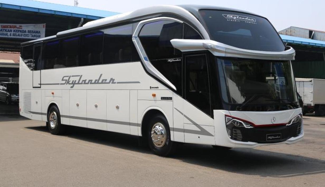 New Armada Skylander R22 yang memiliki desain seperti bus-bus eropa. Kecanggihan bus ini terletak pada kaca spion yang sudah menggunakan kamera serta terdapat videotron di bagian belakang untuk menampilkan citra kamera di depan. Hal ini bertujuan untuk memberikan pandangan ke depan yang terhalang oleh bus ini pada kendaraan di belakangnya. (Source: busworldsoutheastasia.org)