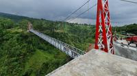 Jembatan Gantung Girpasang di Klaten, Jawa Tengah. (Dok. PT Amarta Karya)