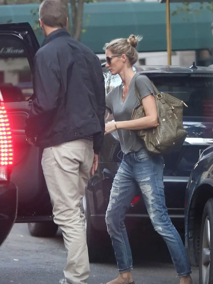 [Bintang] Gisele Bundchen dan Tom Brady