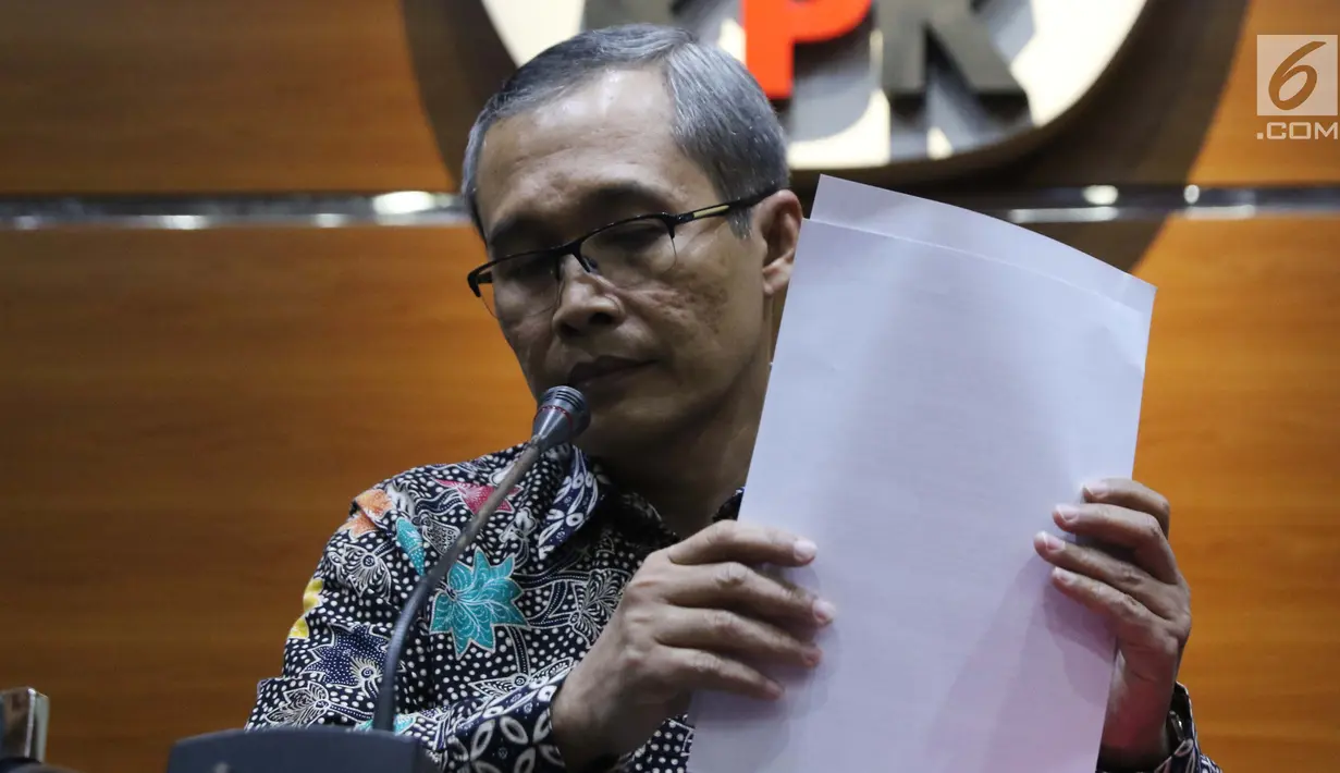 Komisioner KPK, Alexander Marwata usai mengumumkan penetapan tersangka baru kasus dugaan suap dana hibah Kemenpora ke KONI Pusat, Gedung KPK, Jakarta, Rabu (18/9/2019). KPK menetapkan Menpora Imam Nahrawi sebagai tersangka baru diduga menerima suap Rp26,5 milyar. (Liputan6.com/Helmi Fithriansyah)
