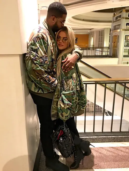 "Tristan tahu bahwa tindakan lebih baik dari kata-kata. Dan hanya itulah yang bisa ia lakukan untuk membangun kembali kepercayaan Khloe," ujar sumber. (instagram/khloekardashian)