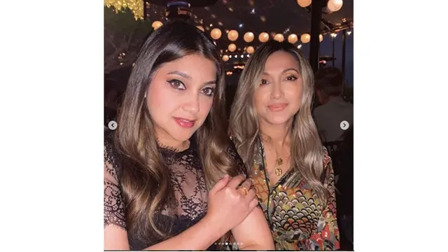 6 Potret Ulang Tahun Sarah Azhari di Amerika, Dirayakan Bareng Kakak dan Adik
