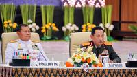 Kapolri Jenderal Listyo Sigit Prabowo (kanan) dan Panglima TNI Laksamana Yudo Margono (Nur Habibie/Merdeka.com)