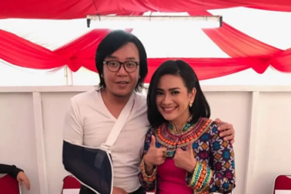[Bintang] Seperti Ari Lasso, Ikke Nurjanah Juga Nyanyi di Istana Hari Ini