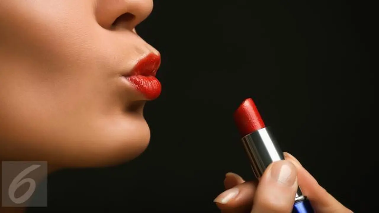 Salah satu bagian tubuh paling menarik adalah bibir. Warna lipstik pun dapat disesuaikan dengan zodiak supaya Anda tampil lebih menarik.