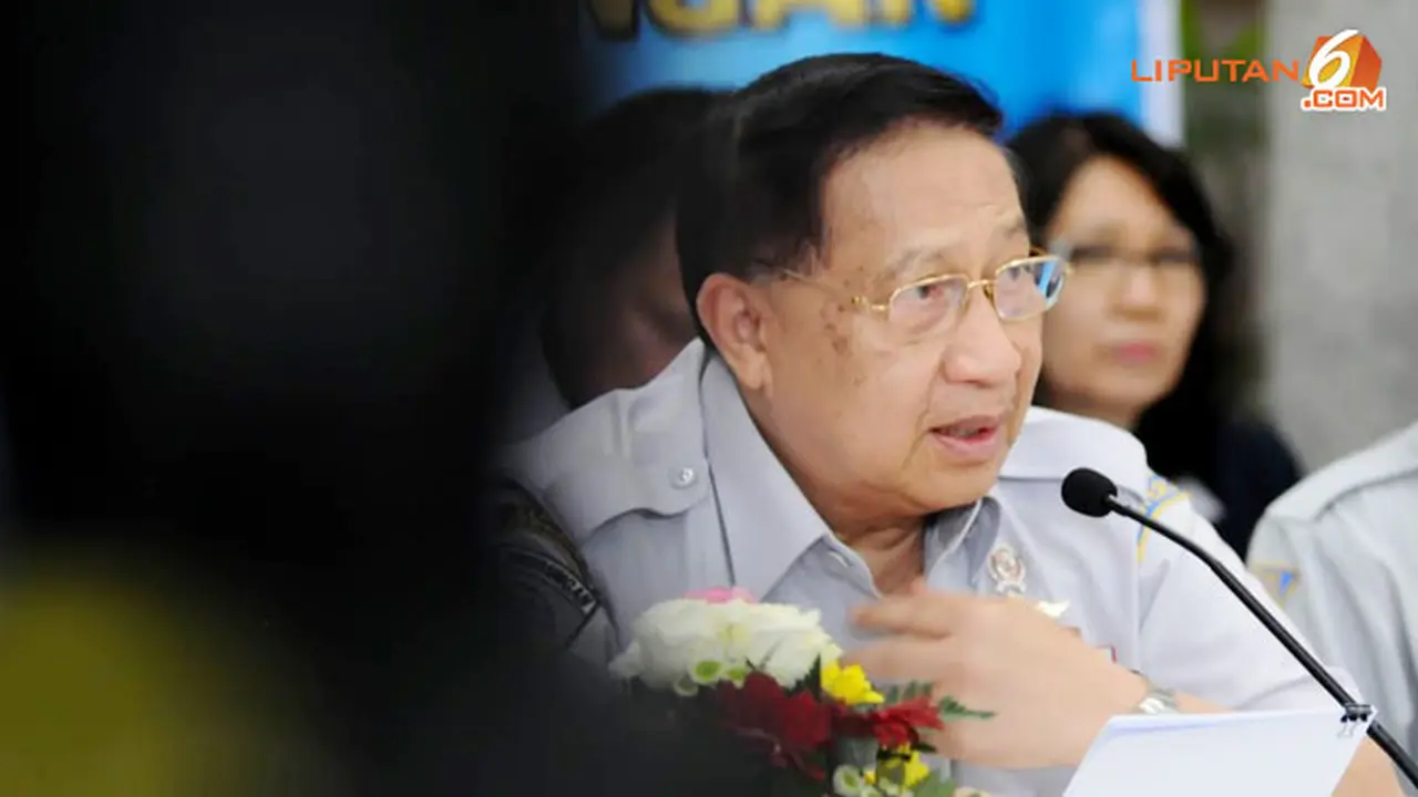 menhub-mangindaan-140108c.jpg