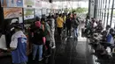 Harga tiket bus AKAP di Terminal Tanjung Priok terpantau mengalami kenaikan hingga 100 persen atau dua kali lipat dari harga normal. (merdeka.com/Iqbal S. Nugroho)