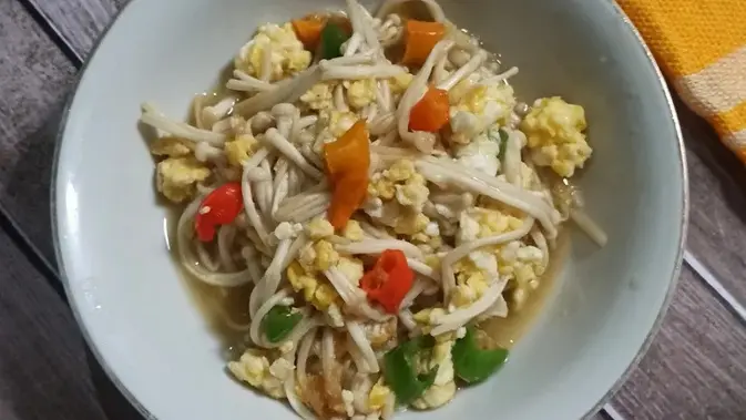 Enoki Telur Tumis: Bekal Lezat, Praktis Sekejap!