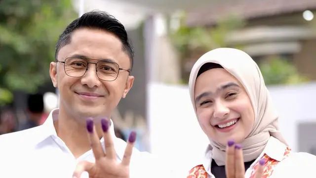 Sonya Fatmala saat nyoblos. [@sonyafatmala]