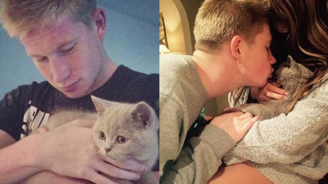 Potret Hangat 6 Pesepak Bola Bersama Kucing Kesayangan