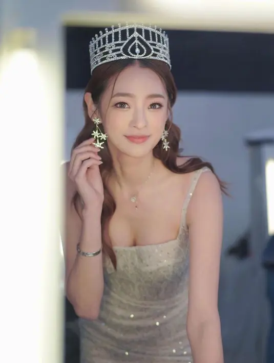 Nama Celina Harto jadi topik hangat, pasalnya Miss Hong Kong 2020 ini dituding  selingkuh dengan 6 pria. 
(Foto: Instagram/ @CelinaHarto)