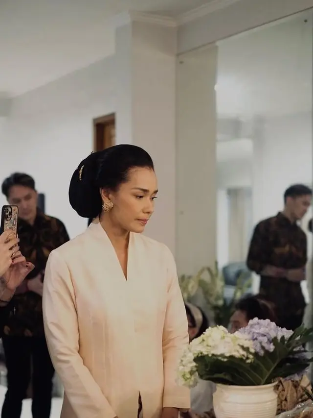 Adinia Wirasti