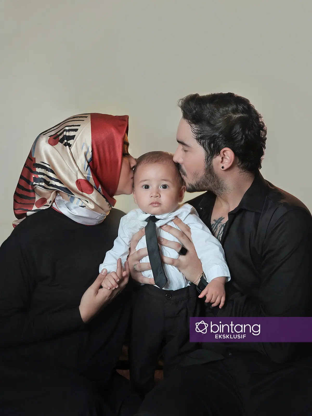 Donny Michael-Aryani Fitriana. (Foto: Bambang E. Ros/Bintang.com Digital Imaging: Muhammad Iqbal Nurfajri/Bintang.com)