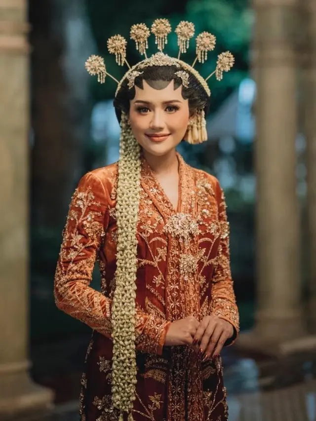 Erina Gudono dengan pesona ningrat (Instagram/erinagudono)