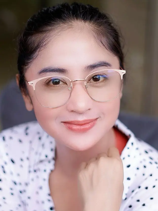 Dewi Perssik