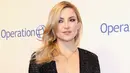 Aktris Hollywood Kate Hudson ketika menghadiri Operation Smile Gala 2016 di New York, Kamis (12/5). Meski sudah memiliki dua anak, aktris 37 tahun itu selalu tampil seksi dan memesona. (Robin Marchant/GETTY IMAGES NORTH AMERICA/AFP)