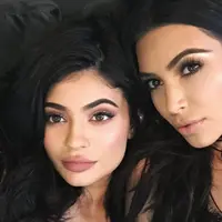 Kim Kardashian baru saja menyambut kelahiran anak ketiganya, Chicago West pada 15 Januari 2018 lalu. (instagram/kyliejenner)