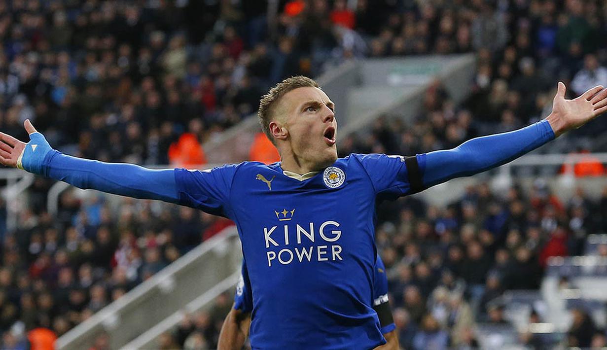 Striker Leicester City, Jamie Vardy, akan menebar ancaman bagi pertahanan MU pada laga Liga Inggris malam nanti. (AFP Photo/Lindsey Parnaby)