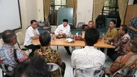 Gubernur Banten berkoordinasi dengan dinas pendidikan Tangerang Selatan (Liputan6.com/Pramita)