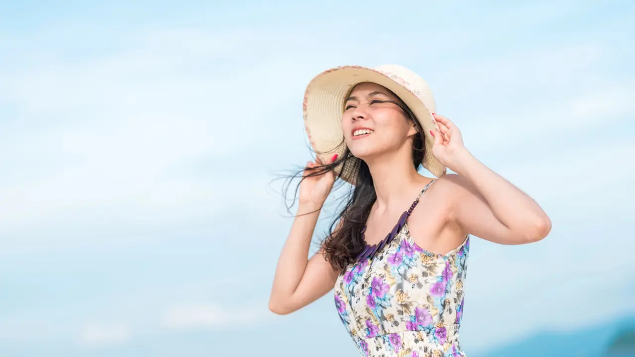Cerahkan Kulit Gosong Setelah Liburan, Begini Panduan Perawatan yang Tepat!
