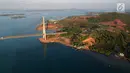 Foto udara pemandangan dari jembatan Barelang di Batam, Kepulauan Riau, Senin (7/5). Ikon Batam ini mempunyai panjang 2.264 meter serta membutuhkan waktu 20 menit untuk menempuh panjang jembatan ini. (Liputan6.com/Arya Manggala)