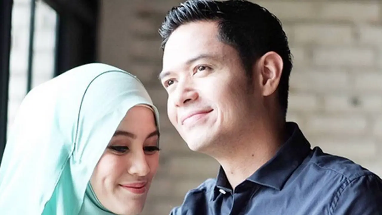 [Bintang] Alyssa Soebandono dan Dude Harlino