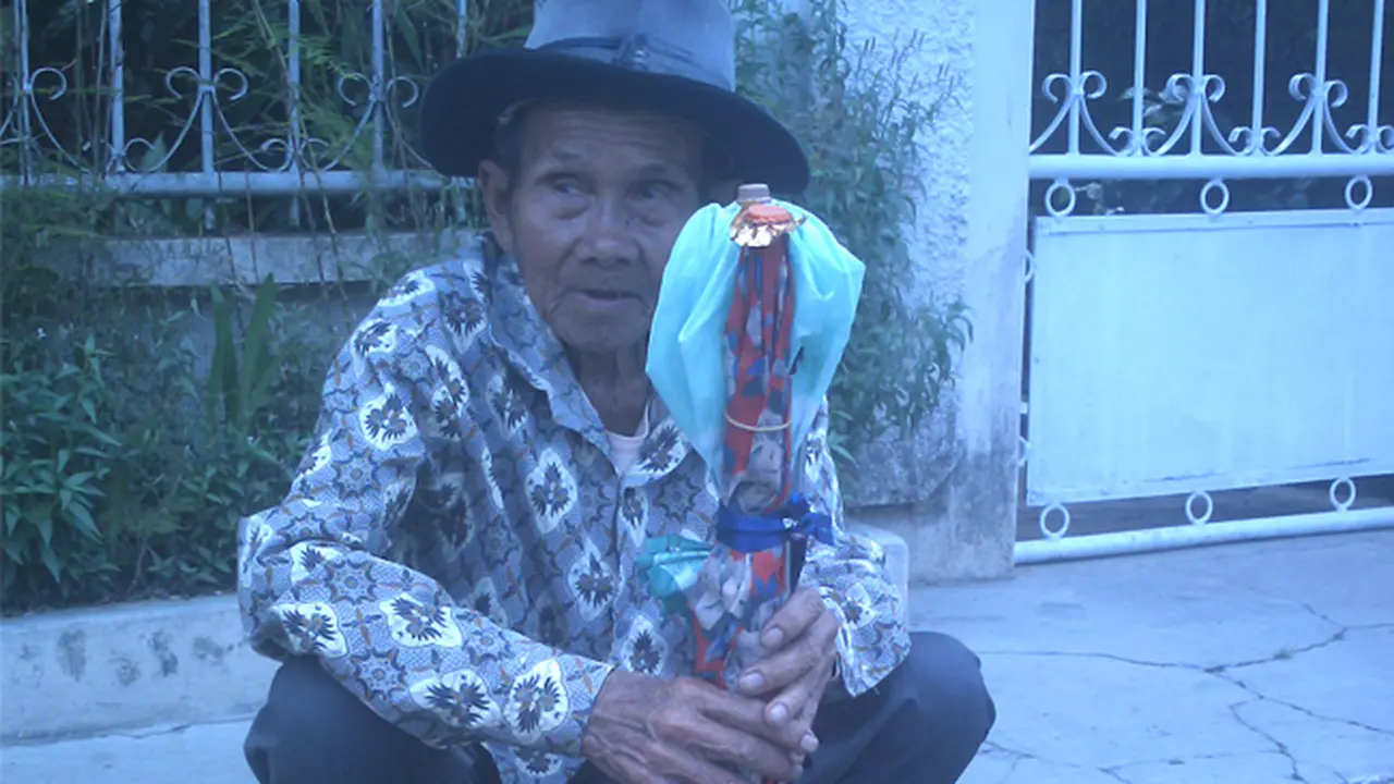 Jasa Servis Payung Buat Kakek 78 Tahun Ini Pertahankan Hidupnya