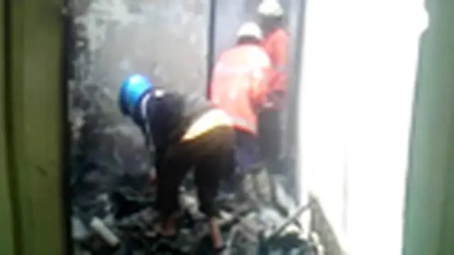 Tertidur, Dua Rumah Hangus Terbakar