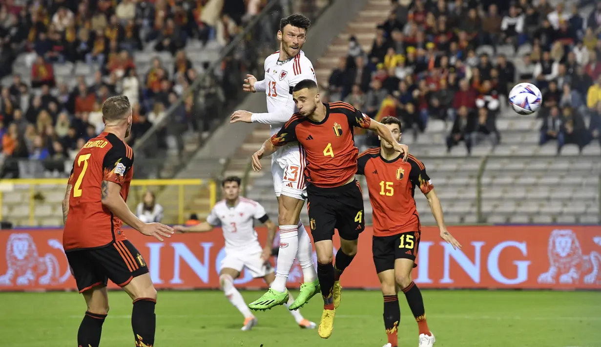 Babak kedua Wales langsung menggebrak. Menit ke-50, sundulan keras Kieffer Moore berhasil menjebol gawang Belgia. Kemenangan ini penting bagi Belgia untuk menempel ketat Belanda di papan atas Grup 4 UEFA Nations League A. (AFP/John Thys)