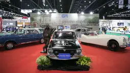 Sejumlah mobil klasik terlihat di Bangkok International Motor Show ke-41 di Bangkok, Thailand, pada 16 Juli 2020. Bangkok International Motor Show ke-41 dimulai pada 15 Juli dan akan berlangsung hingga 26 Juli di Bangkok. (Xinhua/Zhang Keren)