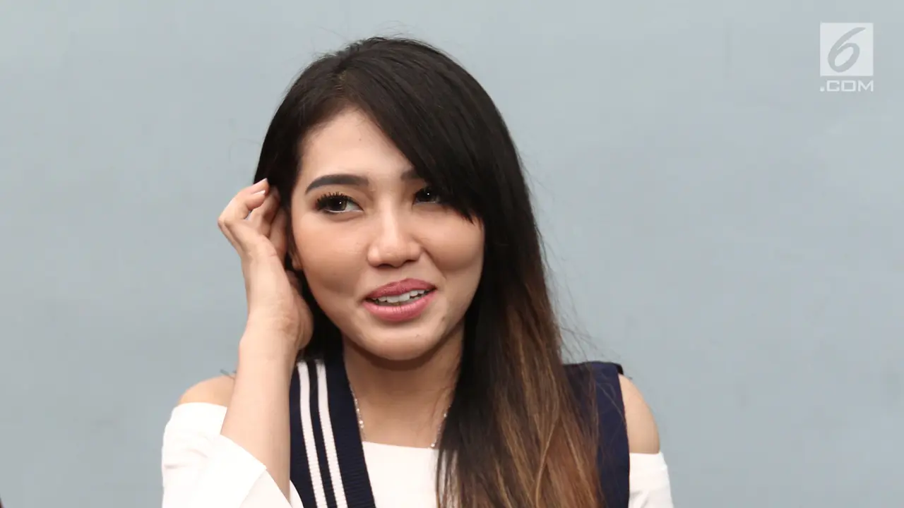 Penyanyi dangdut Via Vallen