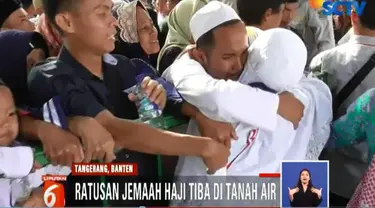 Sebanyak lebih dari 390 jemaah haji tiba di Kantor Kementrian Agama di kawasan Tigaraksa, Kabupaten Tangerang, Banten.