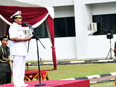 Citizen6, Tangerang: Dalam amanatnya Panglima TNI menyampaikan bahwa dalam tradisi TNI, serah terima jabatan bukan hanya suatu kelaziman melainkan juga suatu kebutuhan dan keharusan. (Pengirim: Badarudin Bakri)