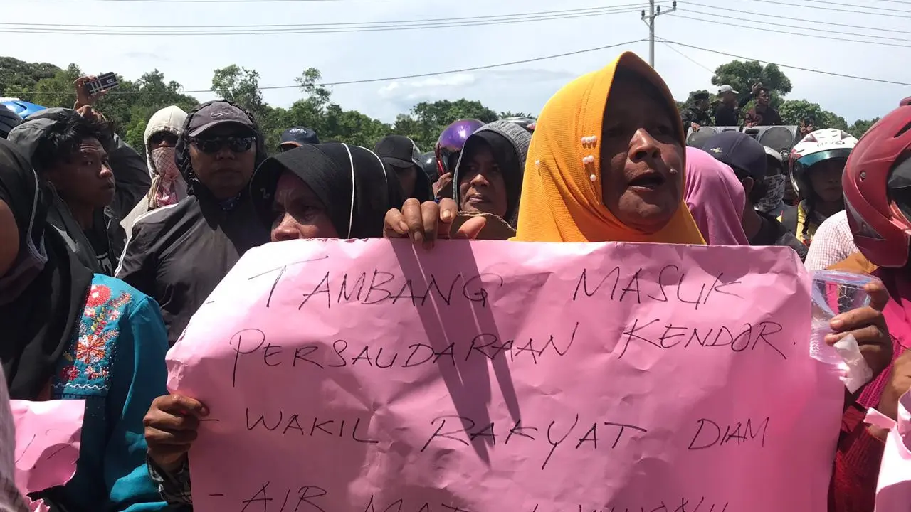 Warga Tolak Tambang