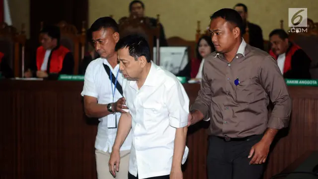 Tampak Lesu, Setya Novanto Jalani Sidang Perdana Kasus Korupsi e-KTP