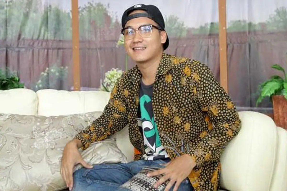 Egi John