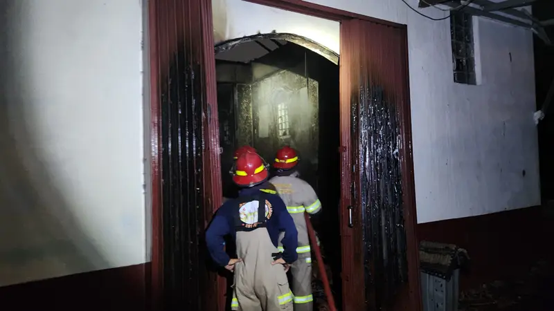 Gereja di Jalan Raya Bogor Kota Depok Kebakaran