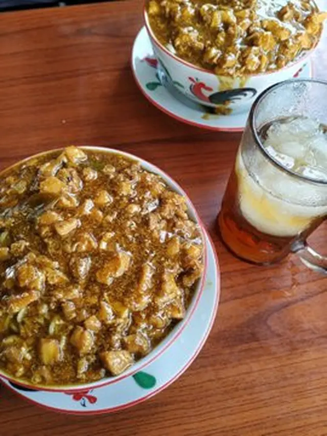 6 Potret Porsi Mi Ayam Jumbo Ini Bikin Kenyang Sebelum Makan