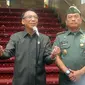 Jero Wacik dan Panglima TNI menggelar konferensi pers usai pertemuan berlangsung (Liputan6.com/ Herman Zakharia)