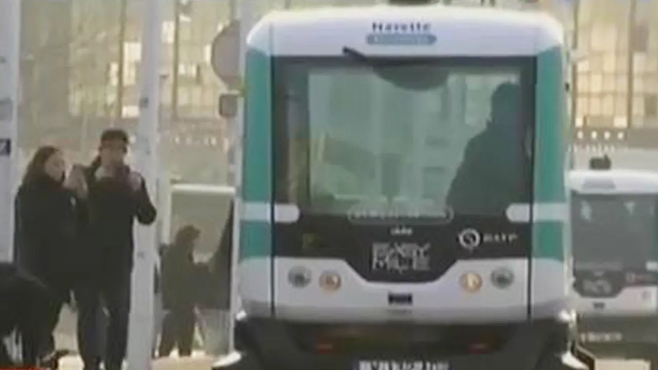 Uji Coba Bus Tanpa Sopir di Prancis