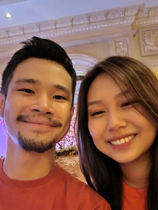 Pose selfie Sisca Kohl dan Jess No Limit. Kata warganet, keduanya memiliki wajah yang mirip. Setuju? (Foto: Instagram/ jessnolimit)