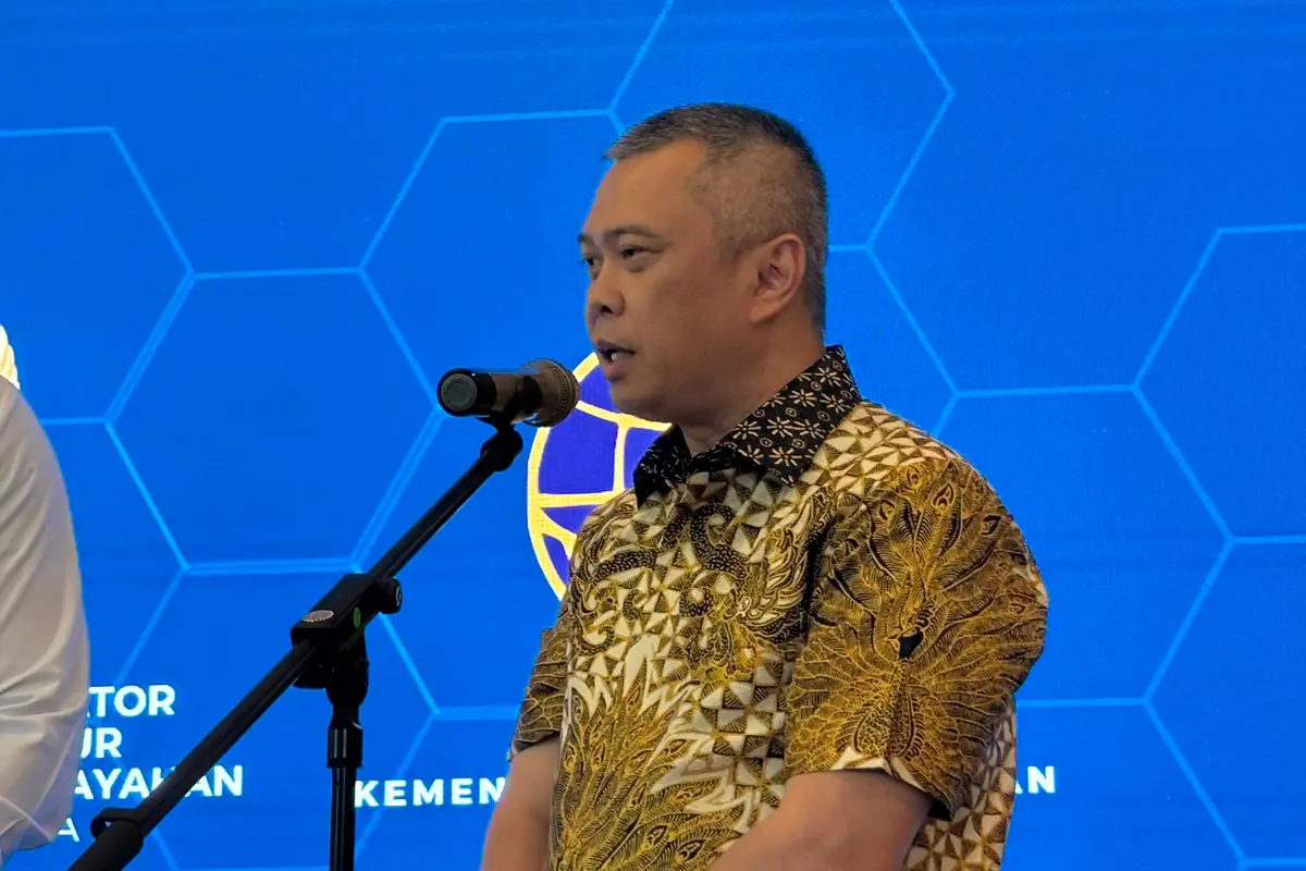 Menhub Dudy Purwagandhi menargetkan harga tiket pesawat bisa turun sebelum Natal 2024. (Arief/Liputan6.com)