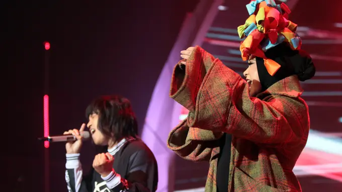 [Bintang] Melly Goeslaw - J-Rocks