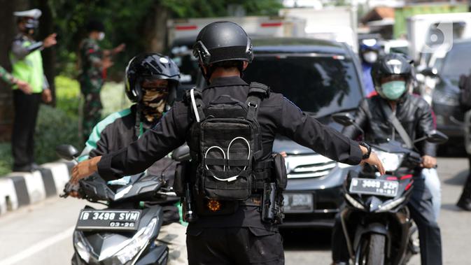 Bersitegang dengan Paspampres di Jalur Penyekatan, Polisi: Masalah Sudah Selesai - Vimarsana News