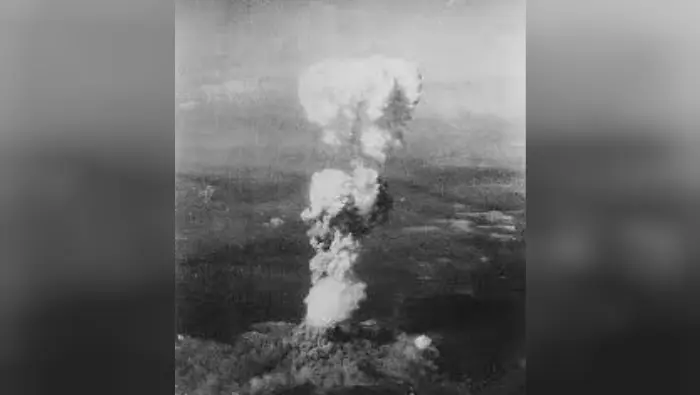 Awan yang terbentuk jamur akibat ledakan bom atom di Hiroshima pada 1945 (Foto: osti.gov)