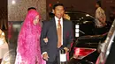 Ketum Hanura Wiranto tampak menghadiri acara resepsi pernikahan Dwina Michaella, putri Ketua DPR, Setya Novanto yang berlangsung di Hotel Mulia, Senayan, Jakarta, Jumat (4/12). (Liputan6.com/Immanuel Antonius)