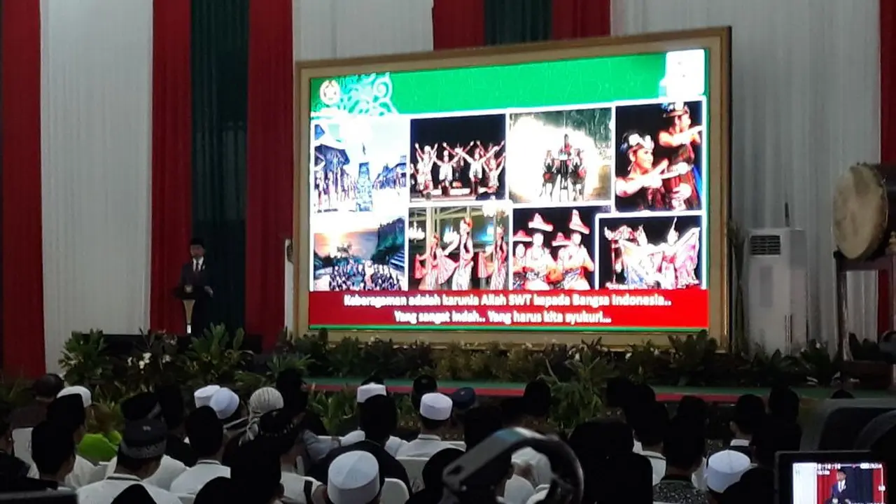 Jokowi berpidato di hadapam peserta Gerakan Nasional Muballigh Bela Negara