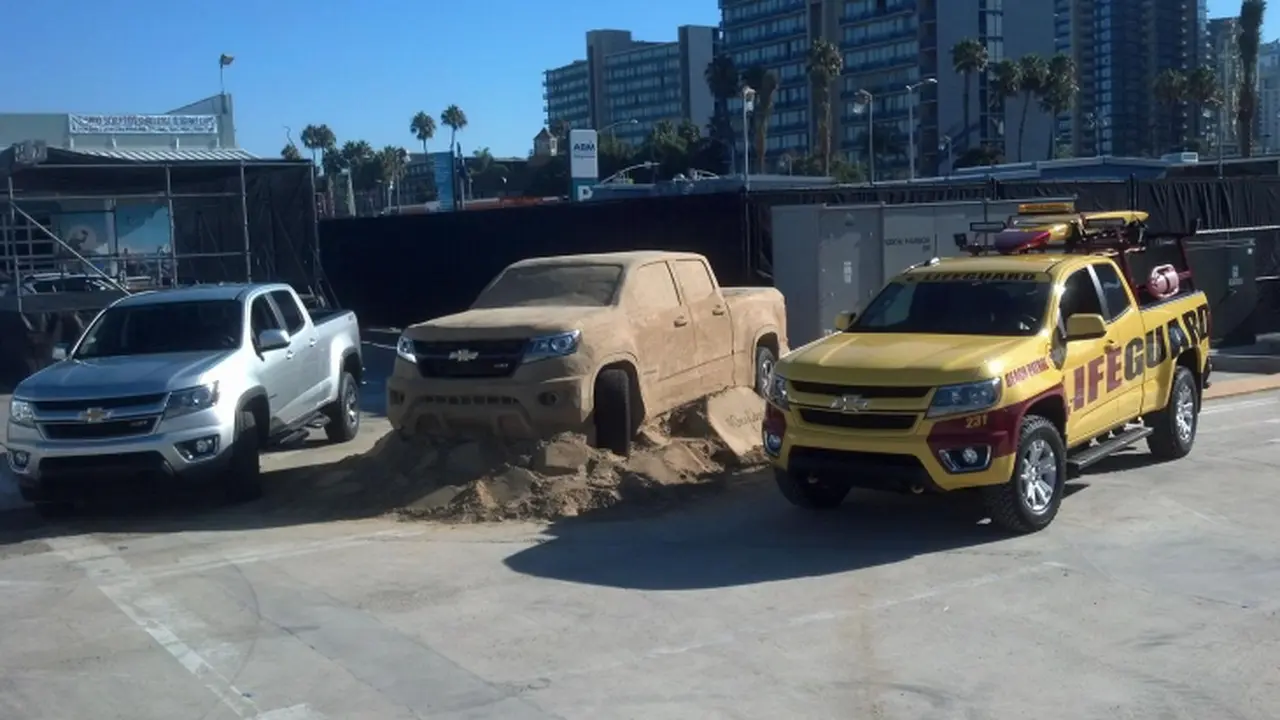Beginilah Proses Membangun Pikap Chevrolet Colorado Dari Pasir